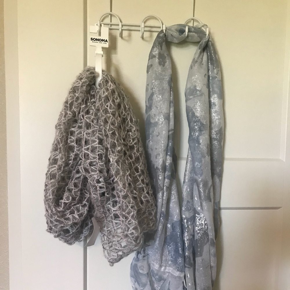 2 BNWT scarfs from Kohl’s and Cato